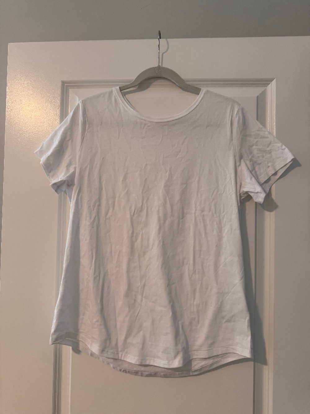 Amazon Essentials Basic White Tee - Picture 1 of 3